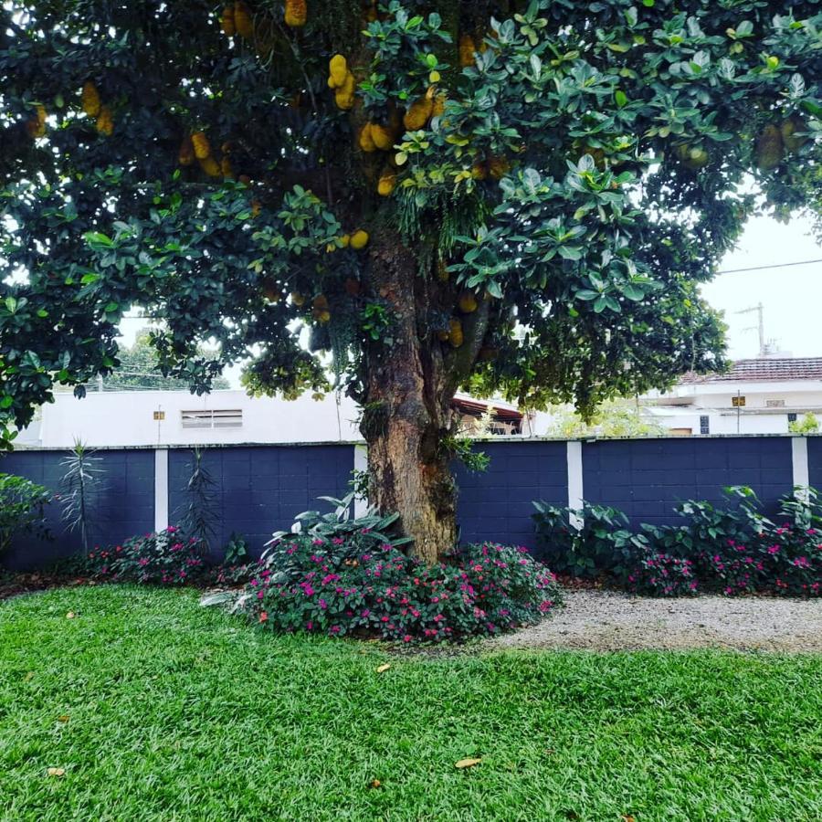 Hospedagem Economica Flor De Maria Caraguatatuba Esterno foto